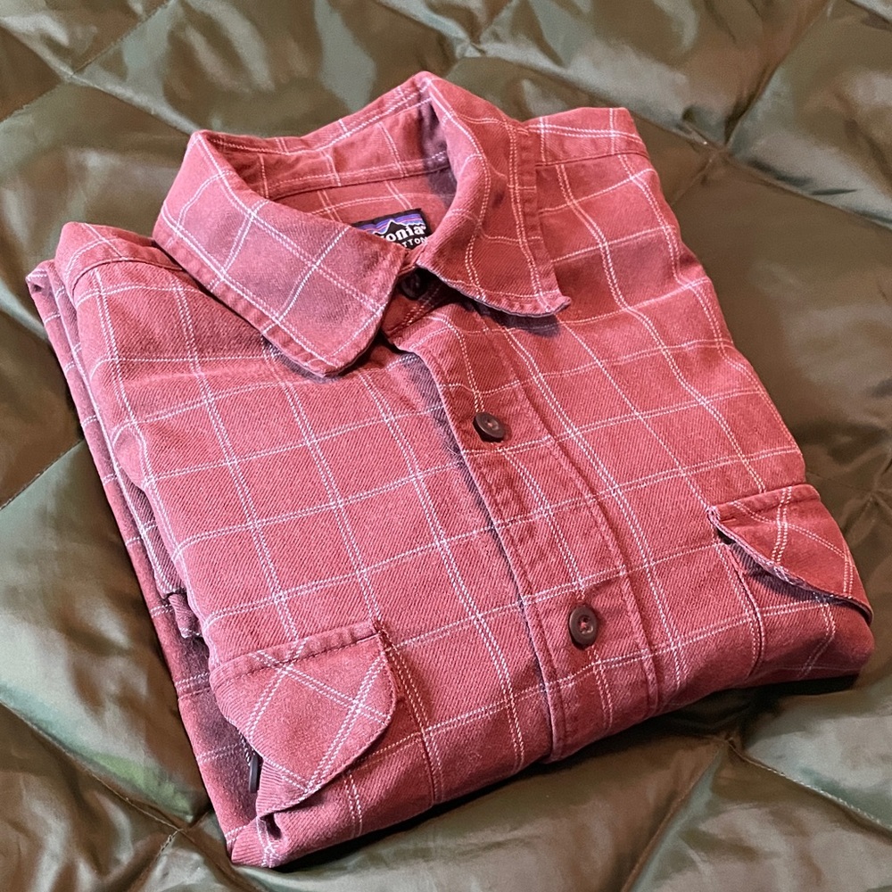 Men’s Patagonia Plaid Casual Button Down Shirt size small